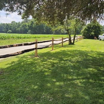 Leatherwood Landscaping - Snow Removal Near Me - Montezuma, Indiana Leatherwood Landscaping - Snow Removal Near Me - Montezuma, Indiana