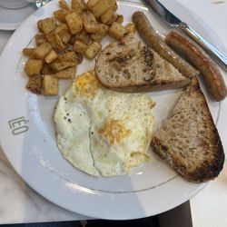 Leo Drink & Eat - American breakfast