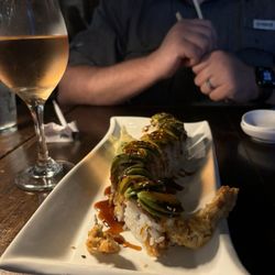 Chucks Fish - Black dragon roll