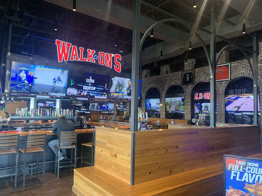 Walk-On's Sports Bistreaux - Brusly Restaurant