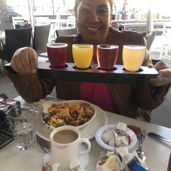 Broken Yolk Cafe - Mimosa sampler - Breakfast & Brunch Near Me - Del Mar, California