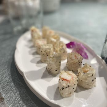 Array 36 - Crab meat in rice paper - Chinese Near Me - San Gabriel, California