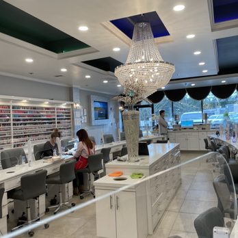 Stella Nail Lounge - Chandeliers, manicures - Nail Salons Near Me - Seattle, Washington