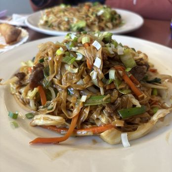 Combo Noodles - Beef chow mein - Chinese Near Me - Altus, Oklahoma
