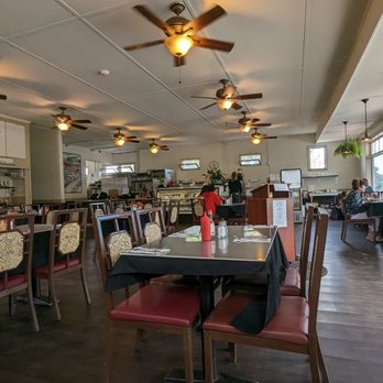 Kula Bistro - the interior of a restaurant - Italian Near Me - Kula, Hawaii Kula Bistro - the interior of a restaurant - Italian Near Me - Kula, Hawaii