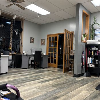 Siretta Wilson - Hair Stylists Near Me - Topeka, Kansas
