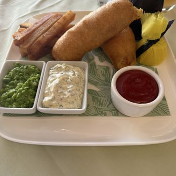 Polo Lounge - Fish and chips - New American Near Me - Beverly Hills, California Polo Lounge - Fish and chips - New American Near Me - Beverly Hills, California