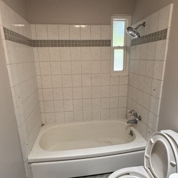JJPE Refinishing - Here is the before picture of the old 1964 tile and tub. - Refinishing Services Near Me JJPE Refinishing - Here is the before picture of the old 1964 tile and tub. - Refinishing Services Near Me