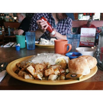Biscuits Cafe - Country Omelet with red potatoes and biscuits - Breakfast & Brunch Near Me - Lake Oswego, Oregon