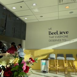 Fat Bee Cafe - Counter
