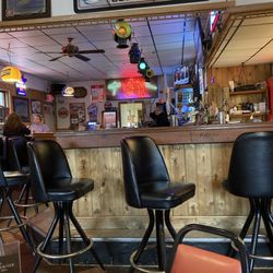 The South Switch Bar And Grill - Dining Room