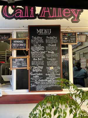 Cali Alley by null