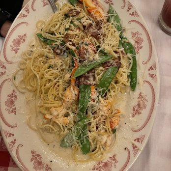 Maggiano's - Chef KB's Lobster Carbonara - Italian Near Me - Cincinnati, Ohio Maggiano's - Chef KB's Lobster Carbonara - Italian Near Me - Cincinnati, Ohio