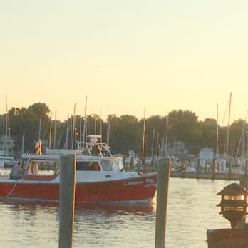 Skippers Pier - waterfront - Seafood Near Me - Deale, Maryland Skippers Pier - waterfront - Seafood Near Me - Deale, Maryland