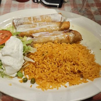 El Mezquite De Luna - Burrito julisco - Mexican Near Me - Fulton, New York El Mezquite De Luna - Burrito julisco - Mexican Near Me - Fulton, New York