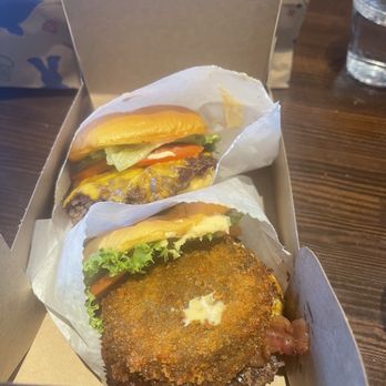 Shake Shack University Village - Fast Food Near Me - Seattle, Washington Shake Shack University Village - Fast Food Near Me - Seattle, Washington