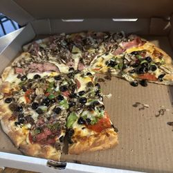Eagle's Nest Pizza - The best pizza!