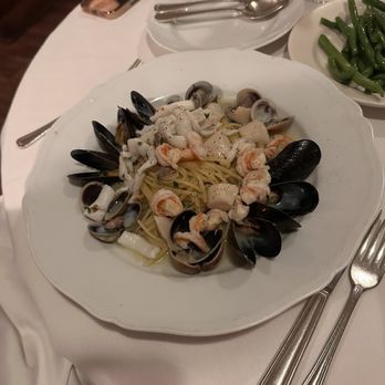Primola Restaurant - seafood pasta - Italian Near Me - New York, New York Primola Restaurant - seafood pasta - Italian Near Me - New York, New York