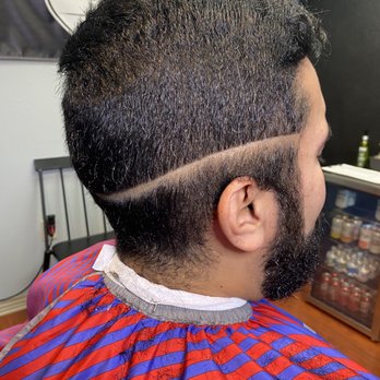 Vee's Chop Shop - Before - Barbers Near Me - San Antonio, Texas
