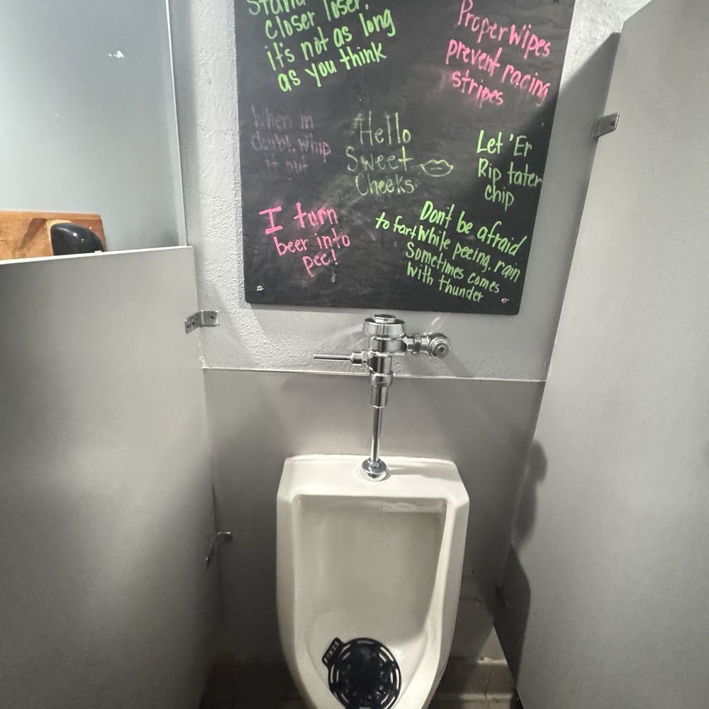 Pied Piper Tavern - Dive Bars Near Me - Kent, Washington Pied Piper Tavern - Dive Bars Near Me - Kent, Washington