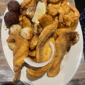 Flatheads and Bottom Feeders - Seafood platter - Seafood Near Me - Biloxi, Mississippi Flatheads and Bottom Feeders - Seafood platter - Seafood Near Me - Biloxi, Mississippi