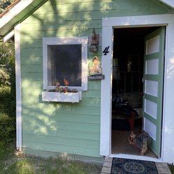 Bristol Cabins - Sweet lil Cabin.