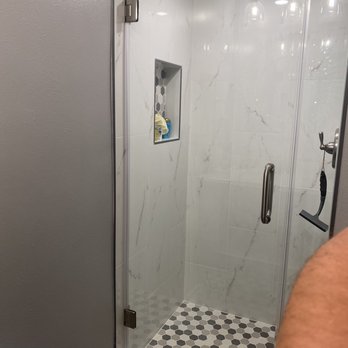 Ikkon Glassworks - Guest shower - Glass & Mirrors Near Me Ikkon Glassworks - Guest shower - Glass & Mirrors Near Me