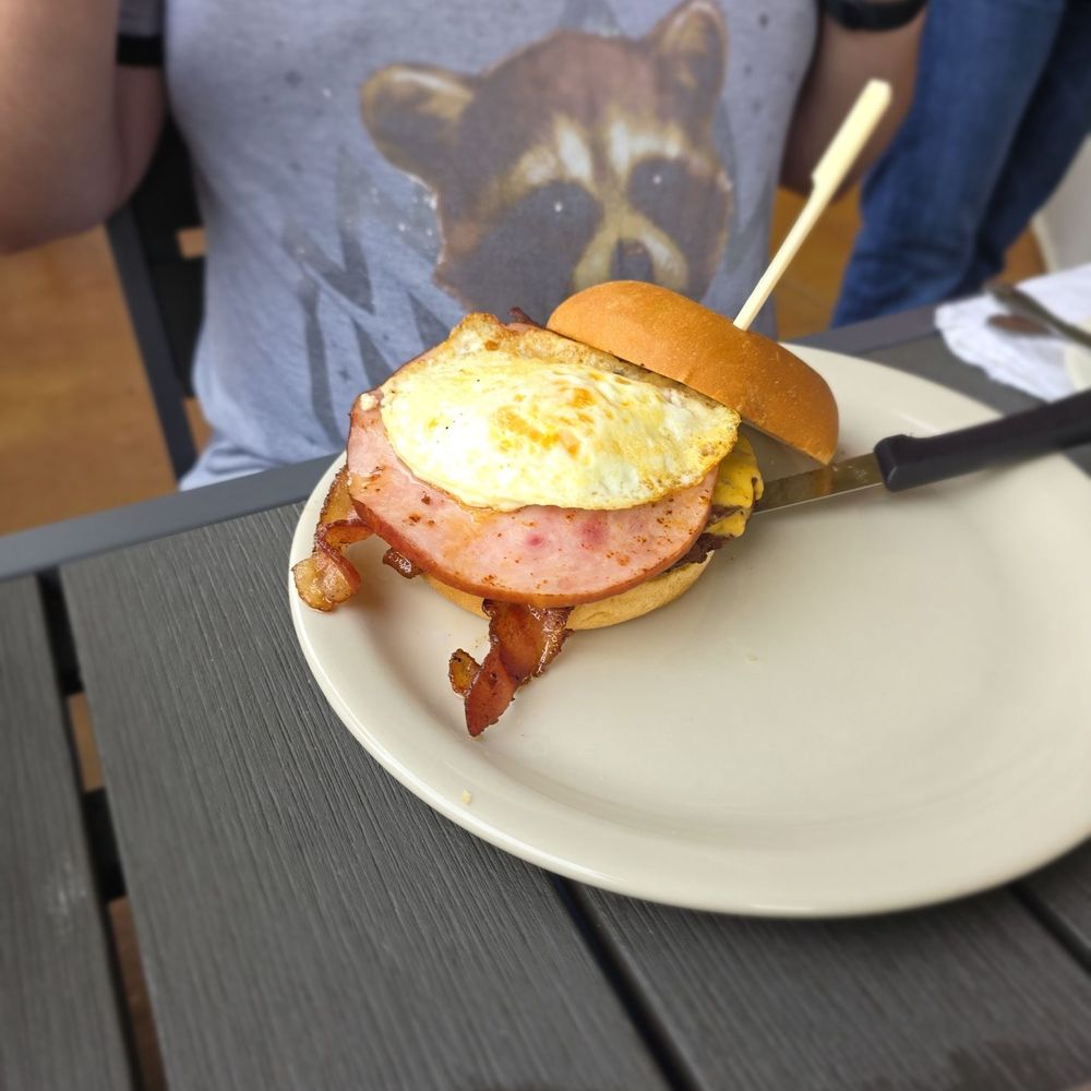 Jakes - Breakfast burger - American Near Me - Benbrook, Texas Jakes - Breakfast burger - American Near Me - Benbrook, Texas