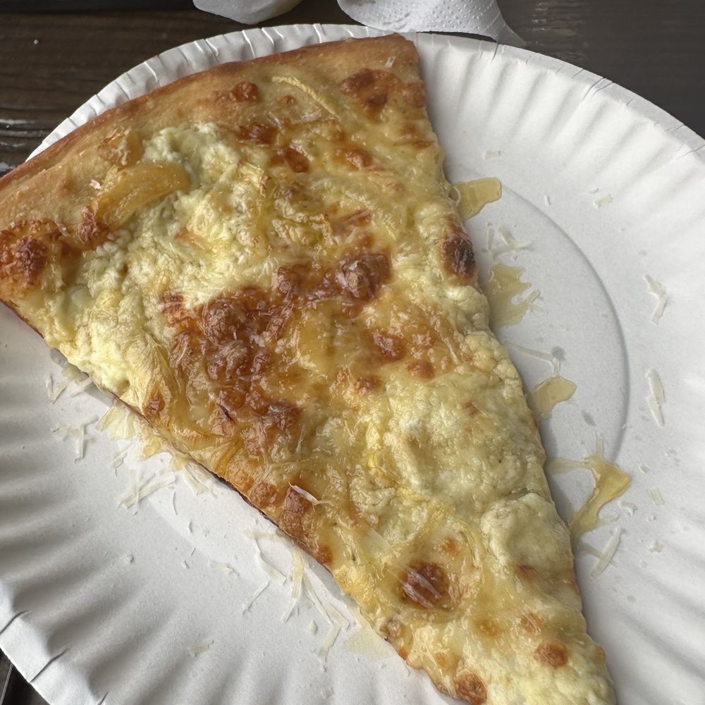 Mr. White pizza. Had a sweetness to it that put it over the top. This was really good. Mr. White pizza. Had a sweetness to it that put it over the top. This was really good.