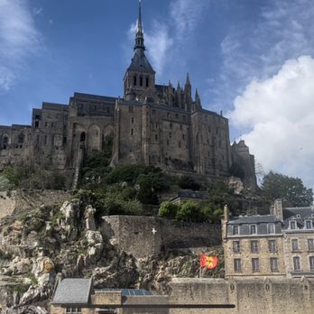 Le Mont Saint Michel - Men's Clothing Near Me - Paris, 75