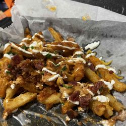 Smittys Dogs - Dump Fries
