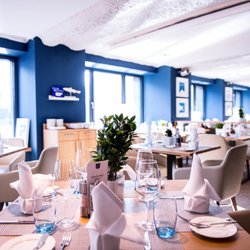 VLET Kitchen & Bar - Entdecken Sie unser kulinarisches Angebot und erleben Sie unsere modern hanseatische Atmosphäre.