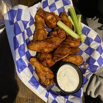 Bill Pickle's Tap Room - Corner Room Wings - Sports Bars Near Me - State College, Pennsylvania
