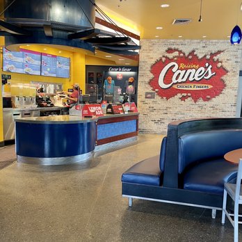 Raising Cane's Chicken Fingers - Fast Food Near Me - Costa Mesa, California