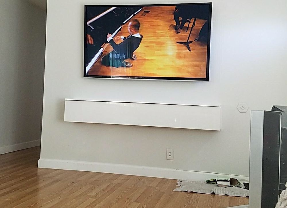 Slide of Home Entertainment Experts