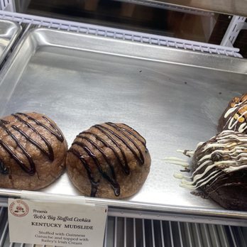 Gourmet Goodies Bake Shop - Bakeries Near Me - Winter Haven, Florida