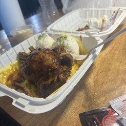 Hawaiian bbq ribs with rice and Mac sauce on the side Hawaiian bbq ribs with rice and Mac sauce on the side