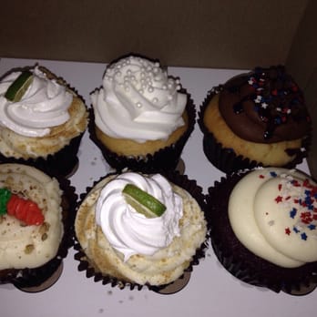 SmallCakes - A Cupcakery - I always try a new cupcake flavor and this batch was keylime pie ....yum - Cupcakes Near Me - Destin, Florida