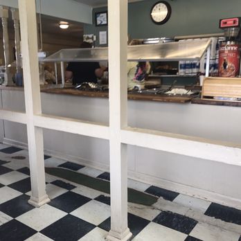 Ernie's Restaurant - Buffet - American Near Me - Hampton, South Carolina