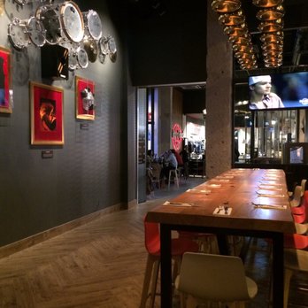 Hard Rock Cafe - Bars Near Me - Lyon, 69