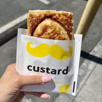 MuMu Bakery & Cafe - Custard Croissant Taiyaki - Bakeries Near Me - Los Angeles, California MuMu Bakery & Cafe - Custard Croissant Taiyaki - Bakeries Near Me - Los Angeles, California