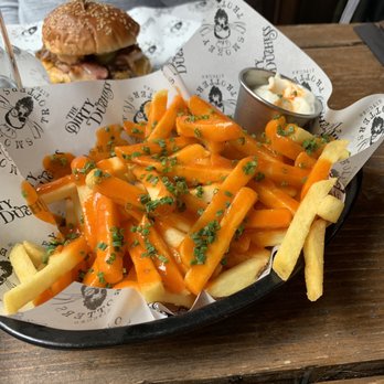 The Dirty Duchess - Buffalo Fries and Classic Cheeseburger with Bacon - Mexican Near Me - Glasgow, GLG