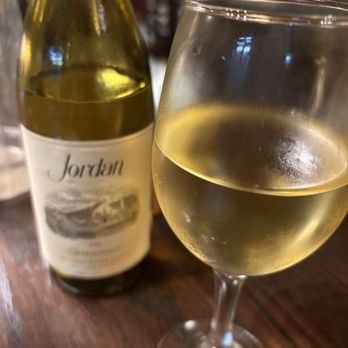 Dueling Spoons - Chardonnay - Salad Near Me - Fall Creek, Oregon Dueling Spoons - Chardonnay - Salad Near Me - Fall Creek, Oregon