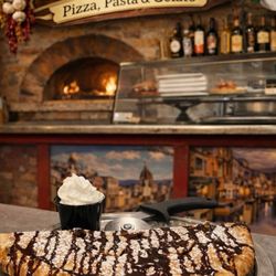 Dolce Salato Pizza & Gelato - History books won't talk about this dessert... but they should.
