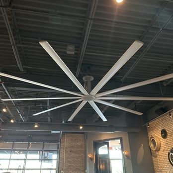 Hangar Kitchen Plus Bar - Fan - Tacos Near Me - St. Louis, Missouri