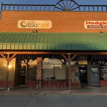 Easy Egg Cafe - Bright and early at 7AM - Breakfast & Brunch Near Me - Quartz Hill, California