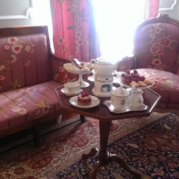 Château de Cheverny - teatime in the sitting room - Castles Near Me - Cheverny, 41