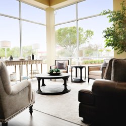 West Plano Emergency Room - Gorgeous lobby designed with your comfort in mind.