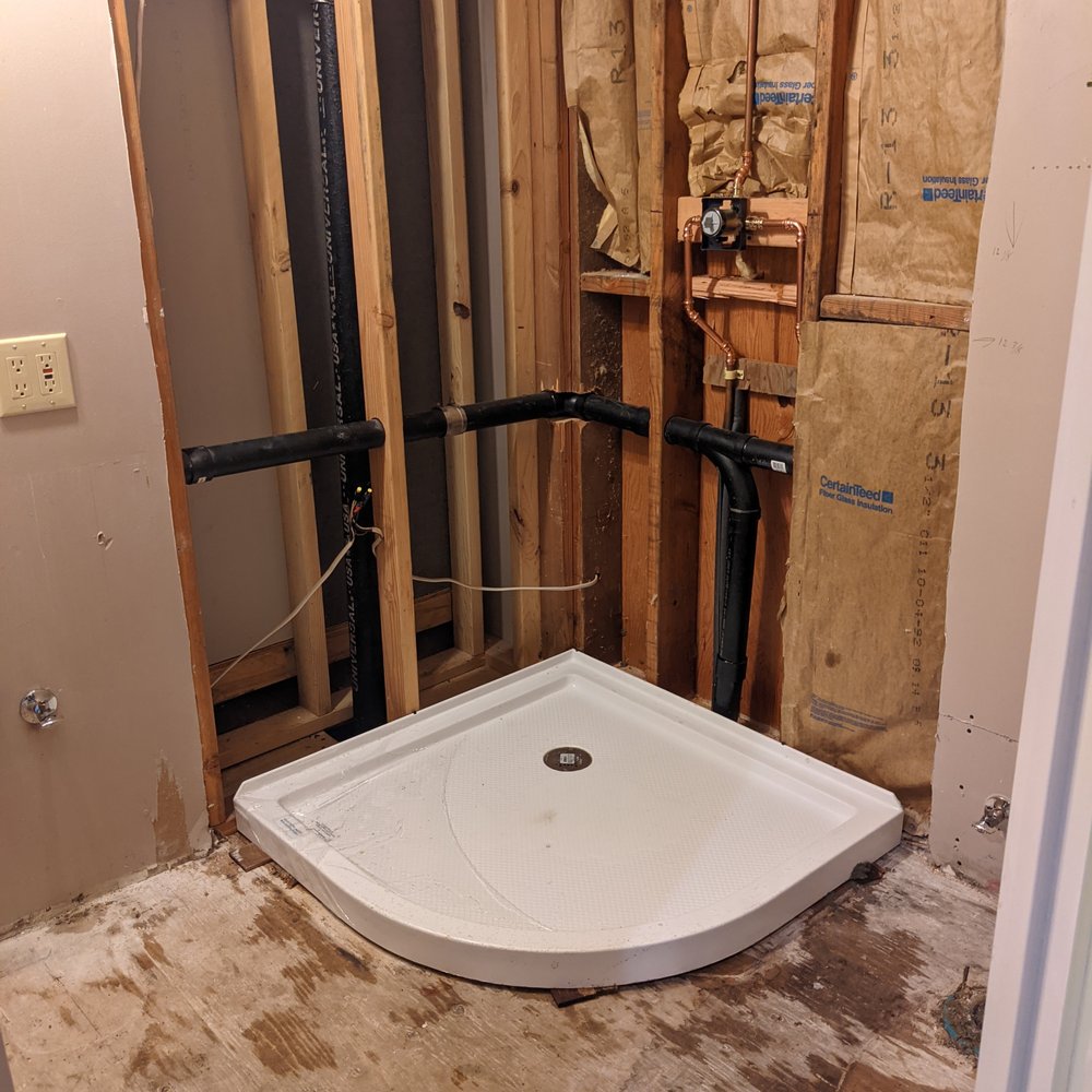 Daniel Lugo Construction - Before: bathroom - General Contractors Near Me Daniel Lugo Construction - Before: bathroom - General Contractors Near Me
