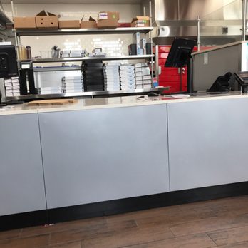 Domino's Pizza - Counter - Pizza Near Me - Cleveland, Ohio